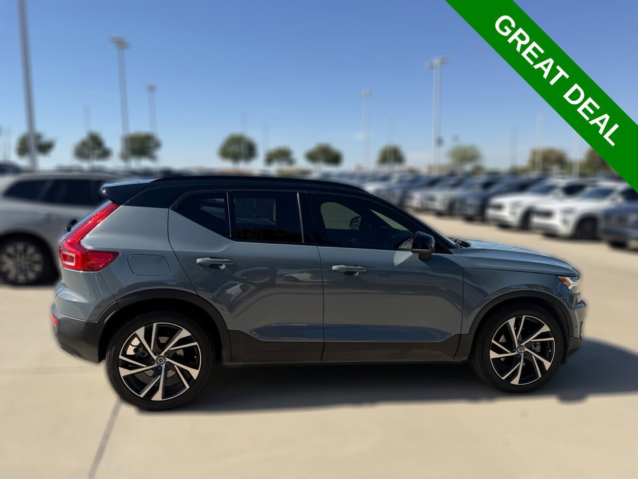 Used 2021 Volvo XC40 T5 R-Design w/ Advanced Package AWD/4WD image 10