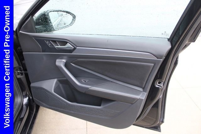 Used 2024 Volkswagen Jetta SE image 20