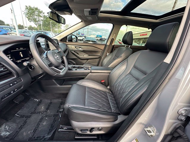 Certified 2023 Nissan Rogue Platinum w/ Platinum Premium Package AWD/4WD image 23