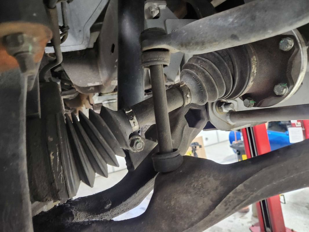 Used 2002 Chevrolet Silverado 3500 LT w/ Off-Road Skid Plate Pkg image 33