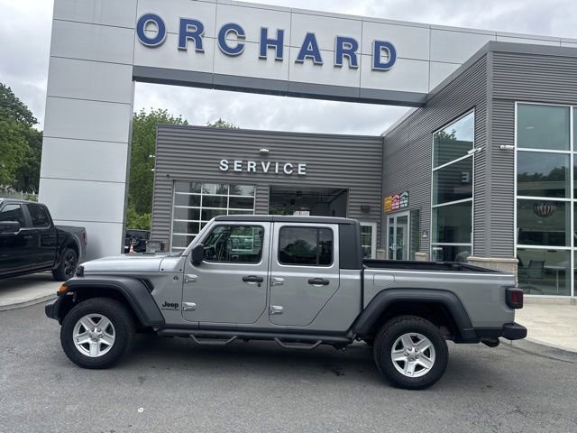 Used 2020 Jeep Gladiator Sport w/ Quick Order Package 23S AWD/4WD image 2