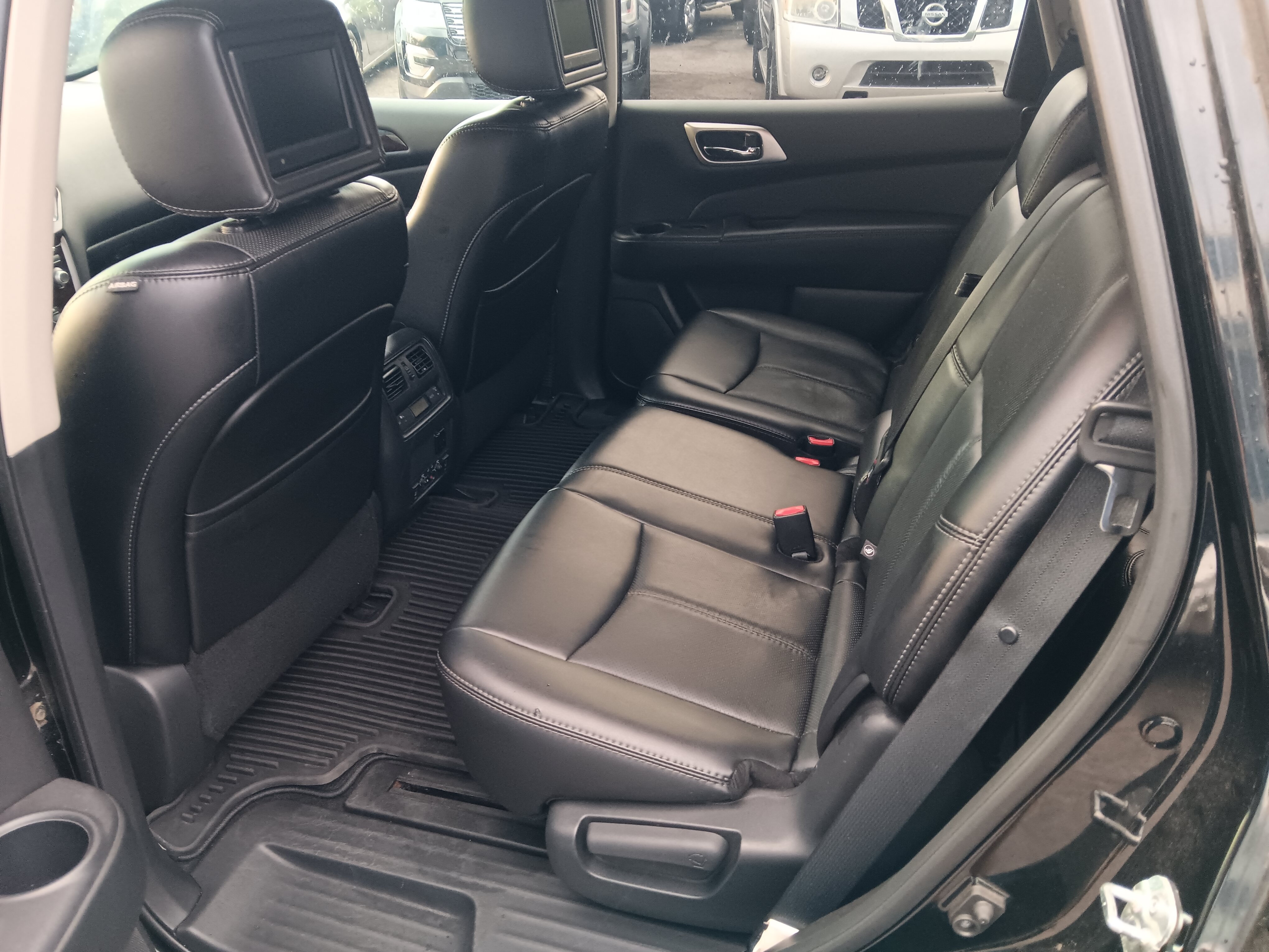 Used 2014 Nissan Pathfinder Platinum w/ Platinum Premium Package AWD/4WD image 9