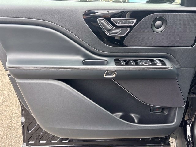 New 2026 Lincoln Aviator Reserve AWD/4WD image 12