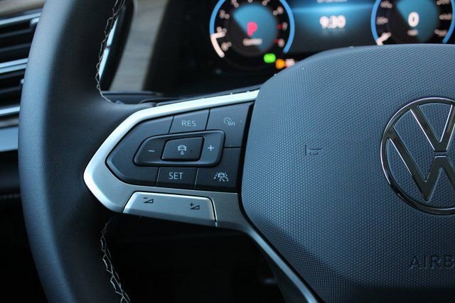 New 2026 Volkswagen Atlas SE image 12
