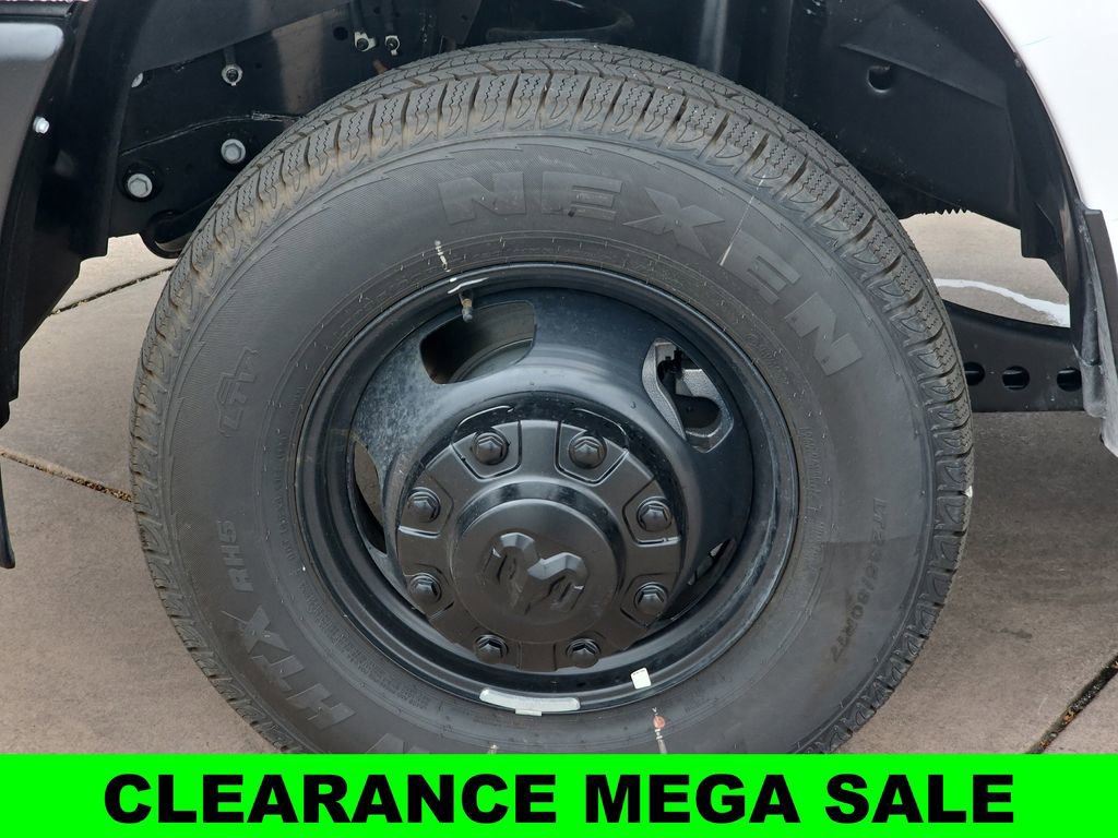 New 2025 RAM 3500 Tradesman image 36