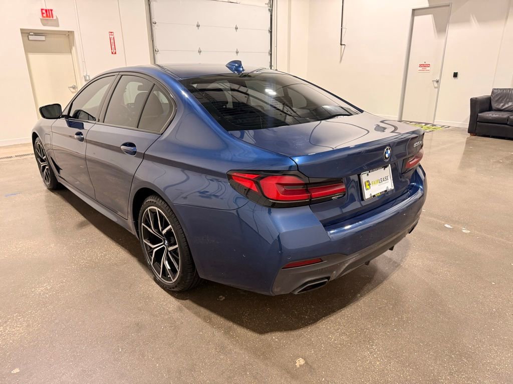 Used 2021 BMW 530e w/ M Sport Package RWD image 7