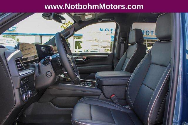 New 2025 Chevrolet Suburban Premier image 16