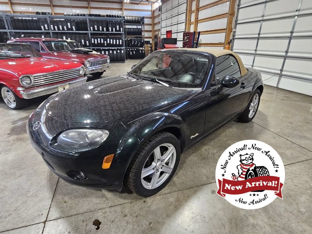 Used 2008 MAZDA MX-5 Miata Sport RWD image 1