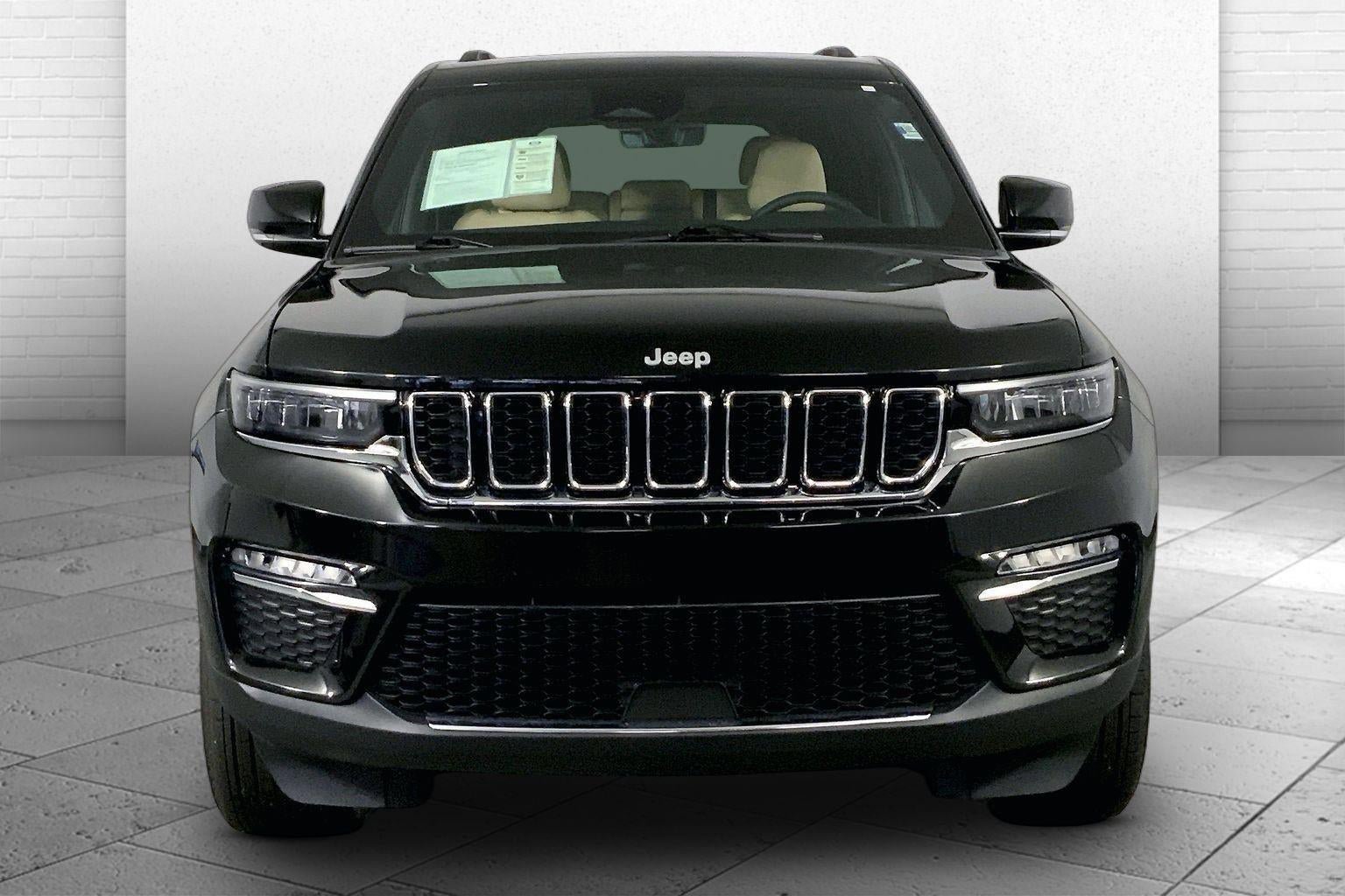 Used 2025 Jeep Grand Cherokee Limited AWD/4WD image 2