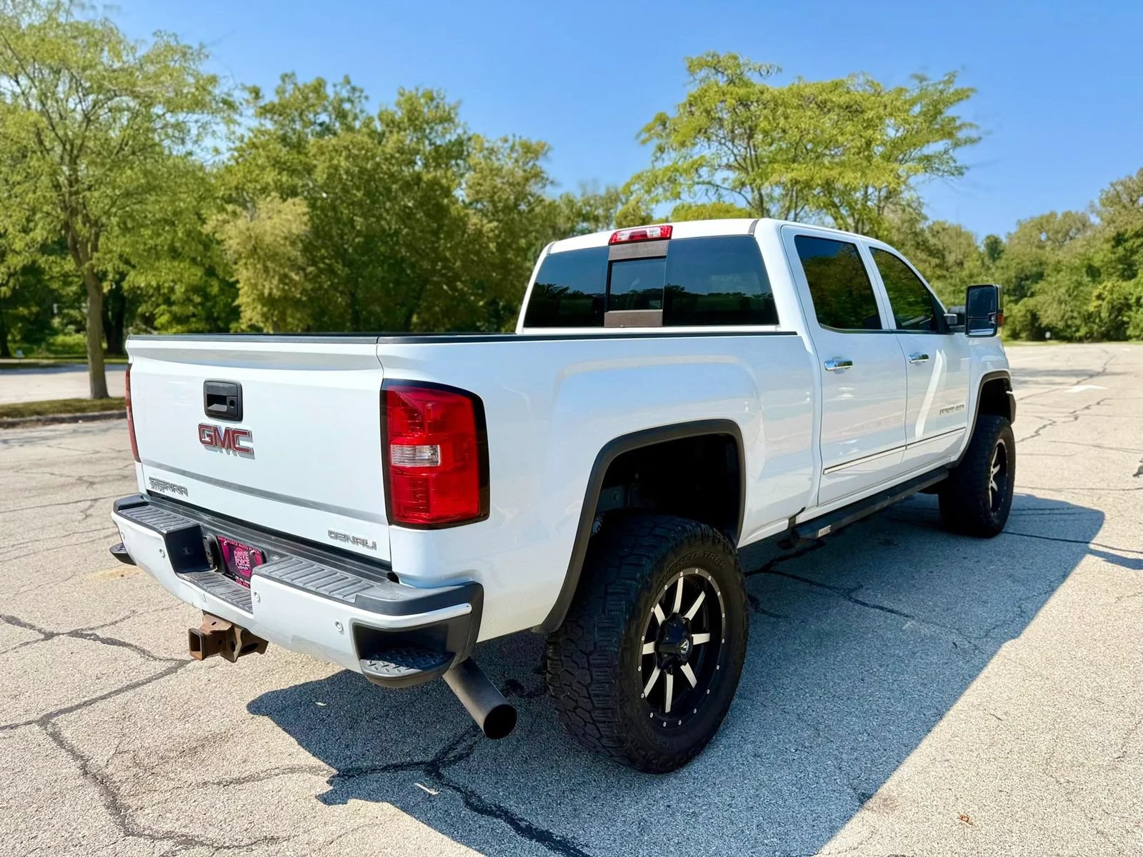 Used 2016 GMC Sierra 2500 Denali w/ Duramax Plus Package AWD/4WD image 5