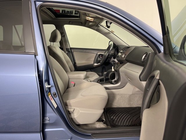 Used 2008 Toyota RAV4 Limited image 28