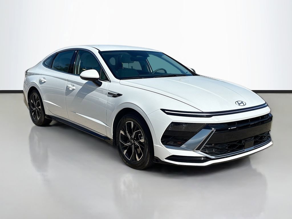Used 2024 Hyundai Sonata SEL image 3