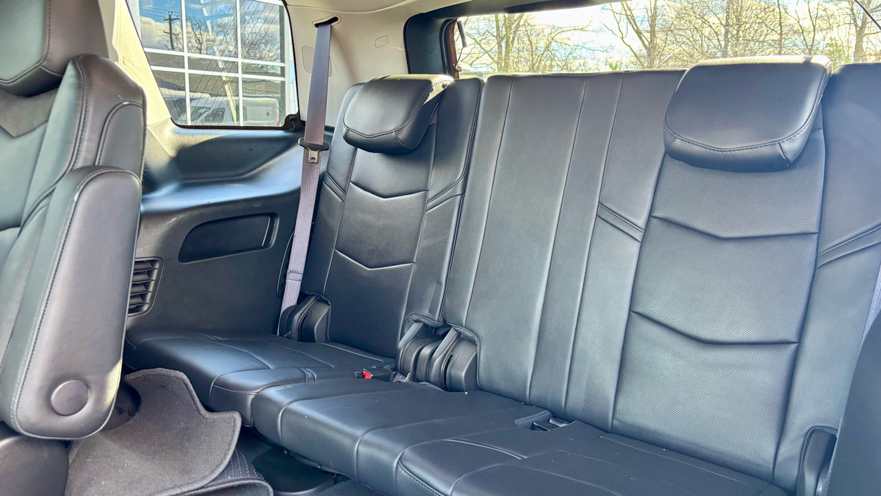 Used 2017 Cadillac Escalade Luxury image 20