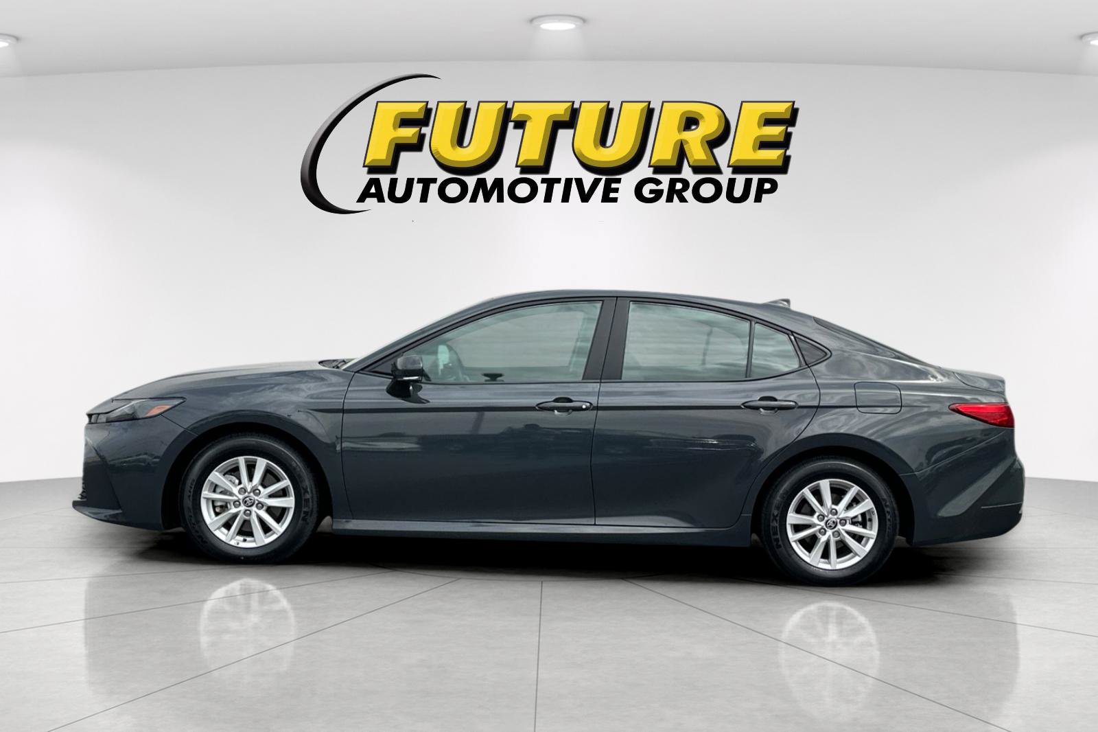 Used 2026 Toyota Camry LE FWD image 7