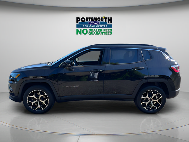 Used 2025 Jeep Compass Limited AWD/4WD image 2