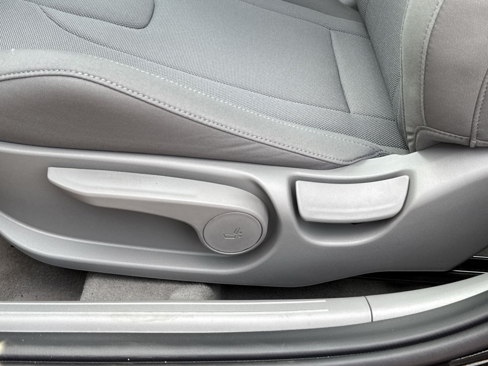 New 2026 Hyundai Elantra SE FWD image 14