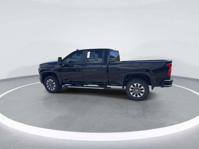 Used 2022 Chevrolet Silverado 2500 Custom w/ Custom Value Package image 5