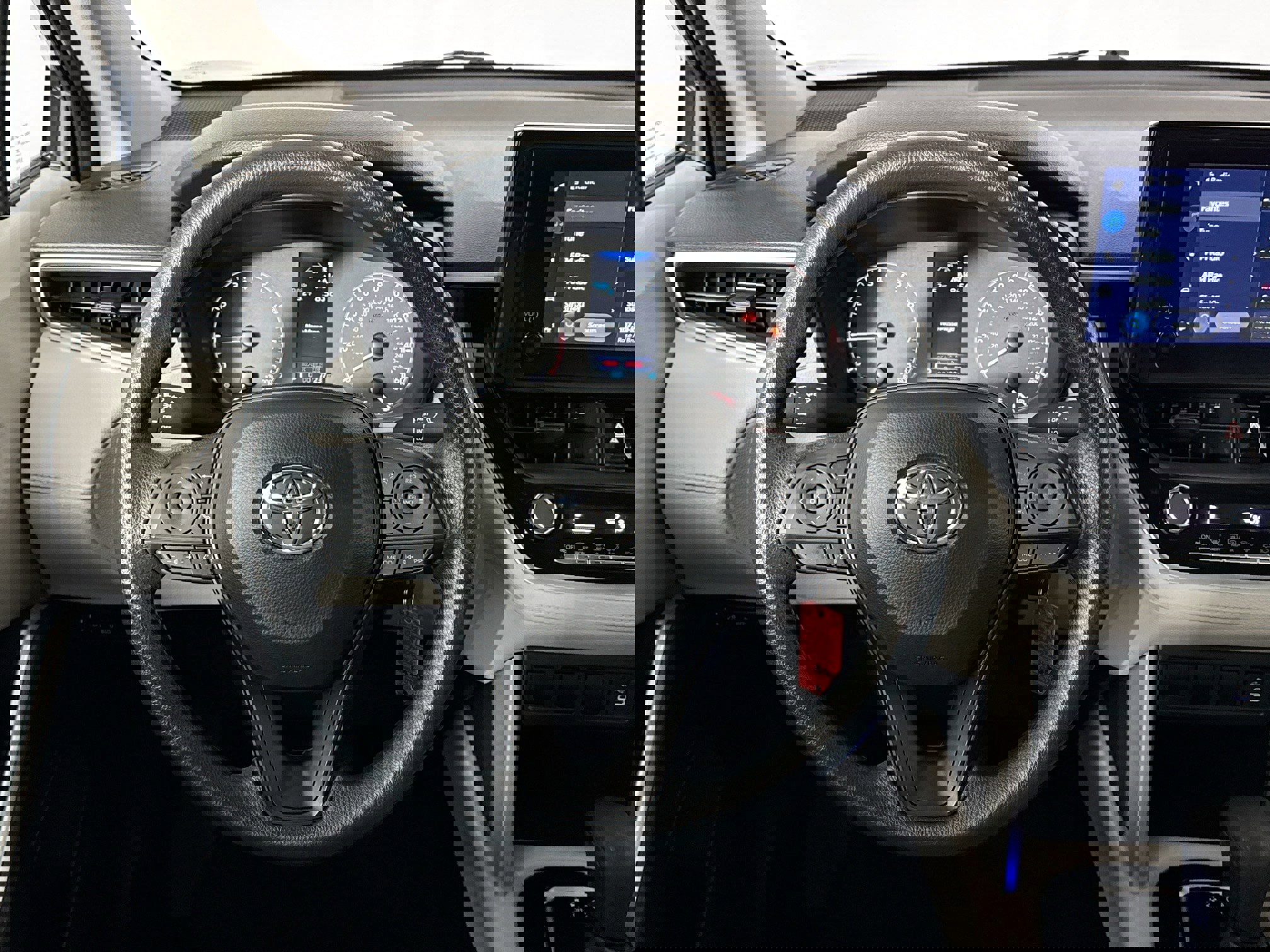 Used 2024 Toyota Corolla Cross L image 20