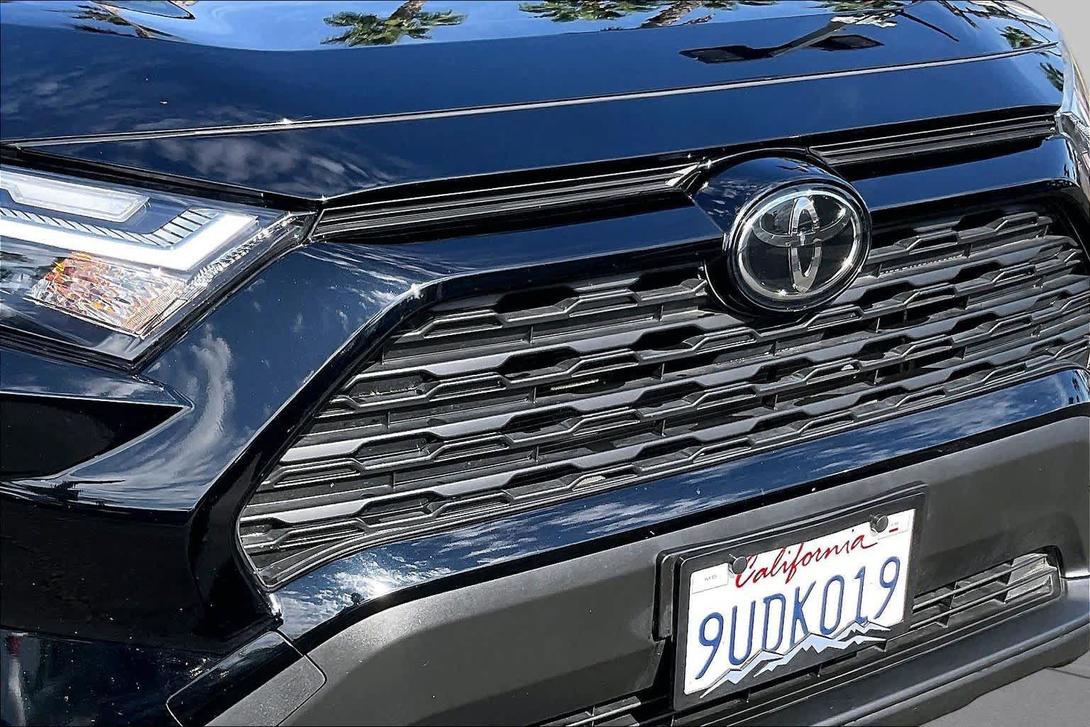 Certified 2025 Toyota RAV4 XLE AWD/4WD image 29
