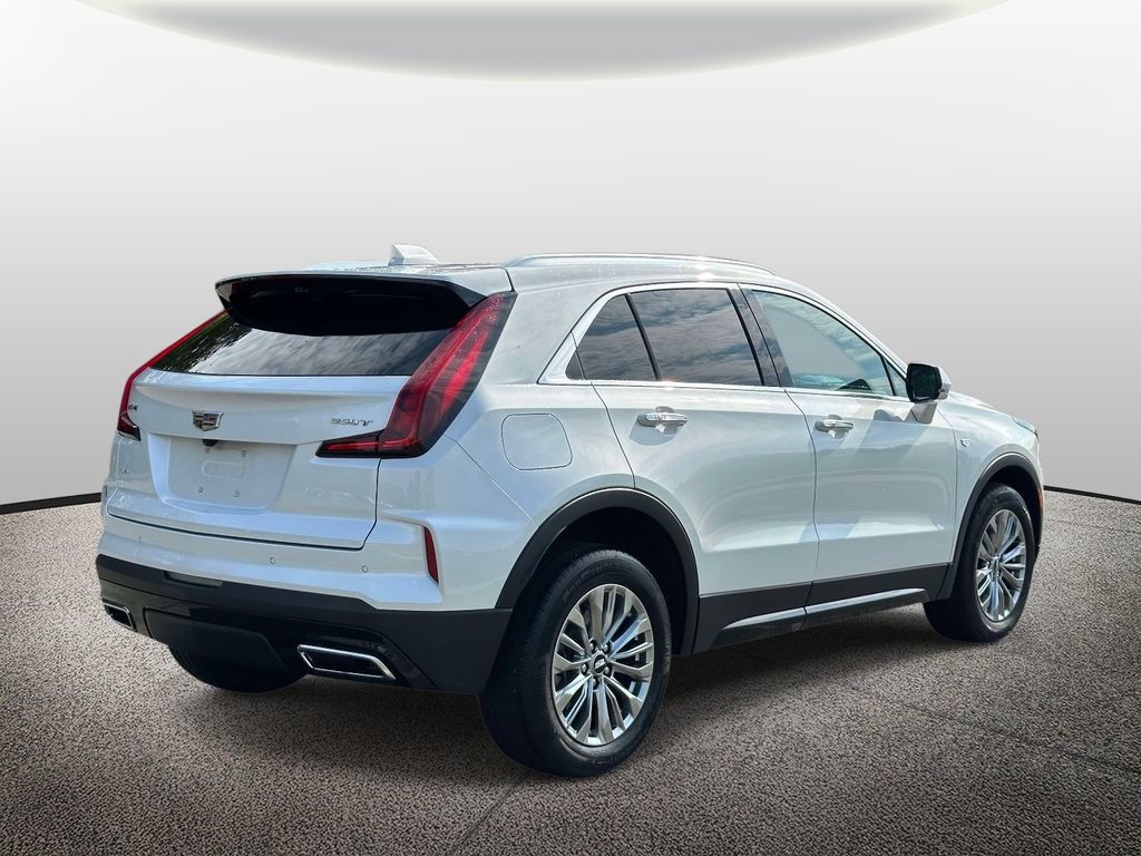 Used 2024 Cadillac XT4 Premium Luxury w/ Technology Package AWD/4WD image 2
