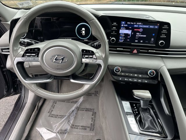 Used 2021 Hyundai Elantra SEL w/ Convenience + Premium Package FWD image 18
