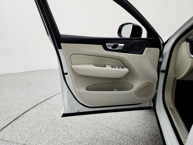 New 2026 Volvo XC90 T8 Plus w/ Protection Package AWD/4WD image 27