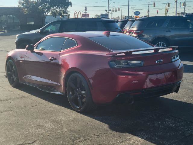 Used 2018 Chevrolet Camaro SS RWD image 4