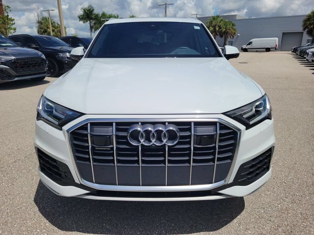 Used 2023 Audi Q7 2.0T Premium Plus w/ Convenience Package AWD/4WD image 3