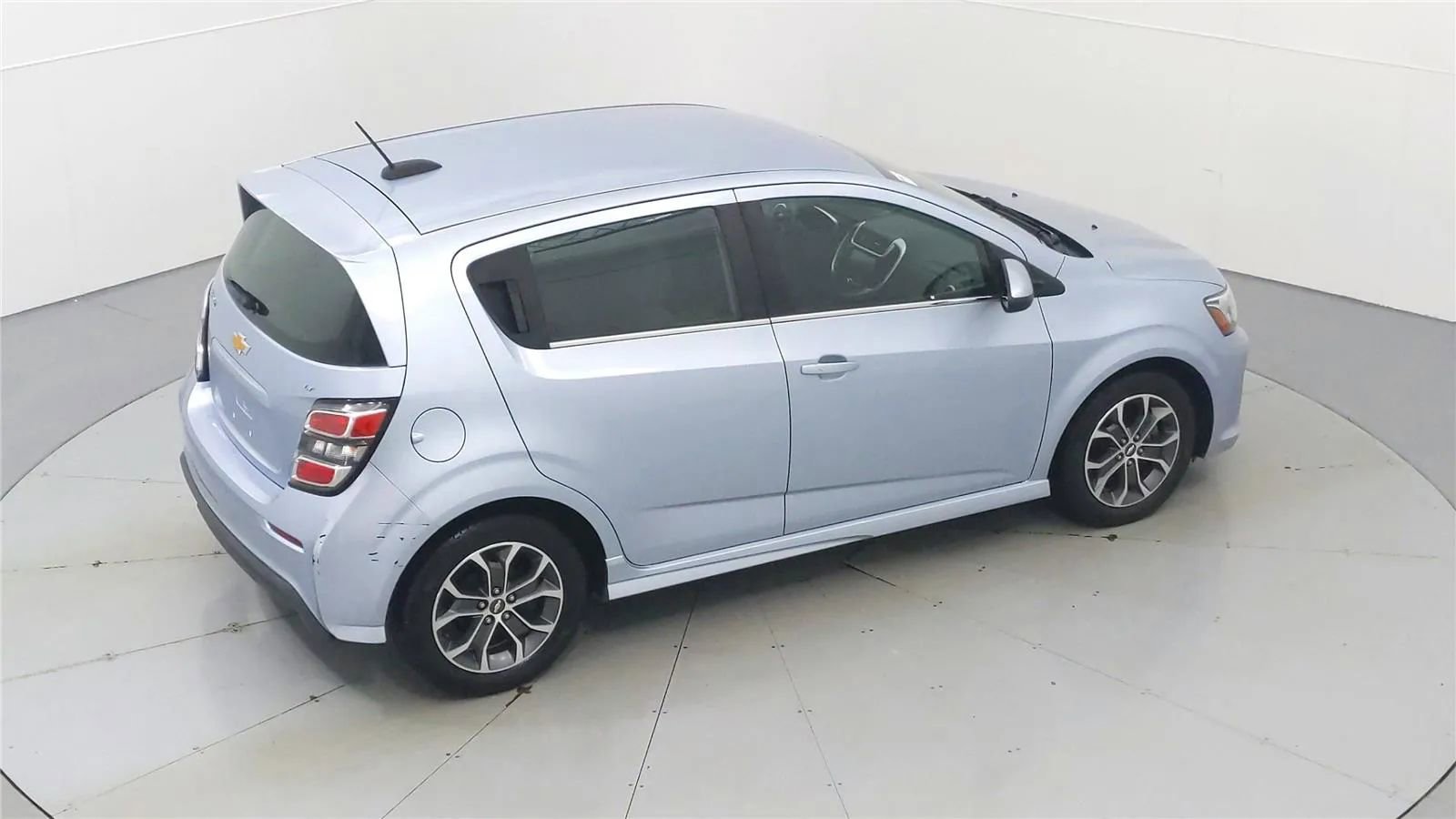 Used 2017 Chevrolet Sonic LT w/ Convenience Package FWD image 40