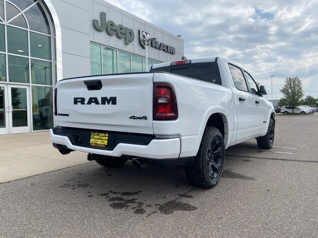 New 2026 RAM 1500 4x4 Crew Cab image 5