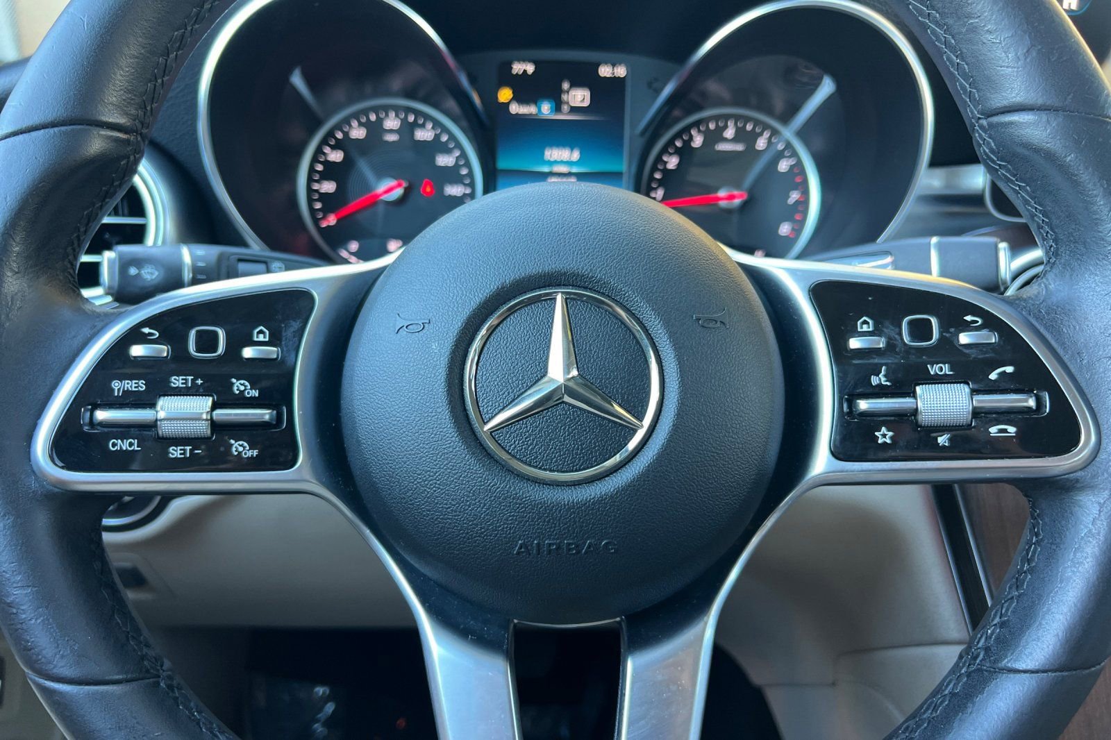 Used 2021 Mercedes-Benz GLC 300 4MATIC w/ Premium Package image 27