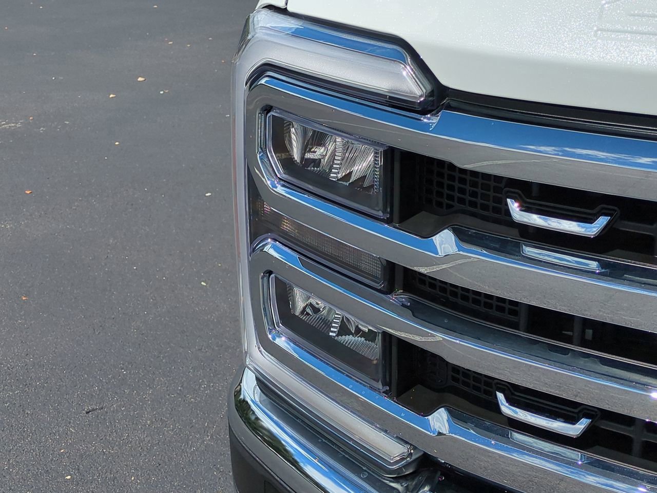 New 2026 Ford F350 Lariat image 10