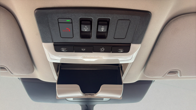 Certified 2025 Nissan Pathfinder Platinum AWD/4WD image 26