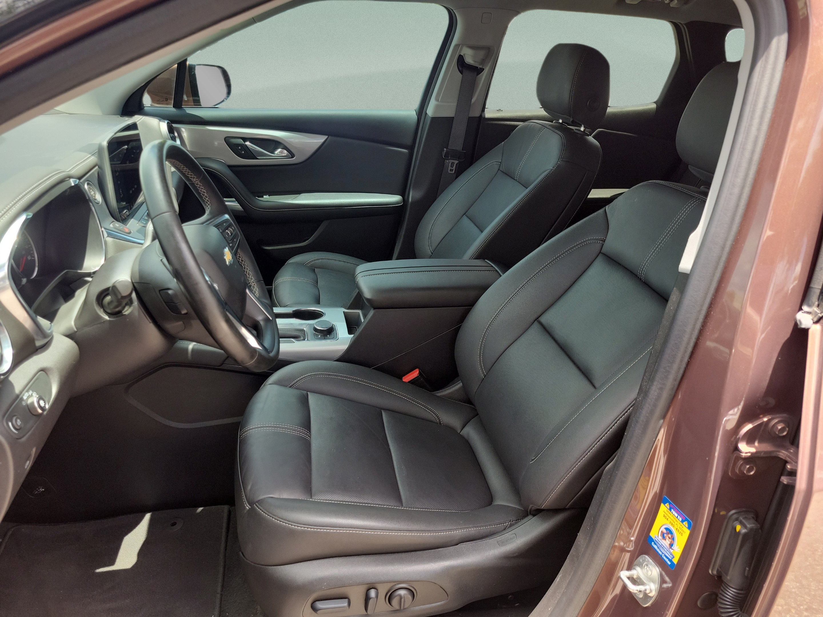 Used 2024 Chevrolet Blazer LT w/ Sound & Technology Package FWD image 17