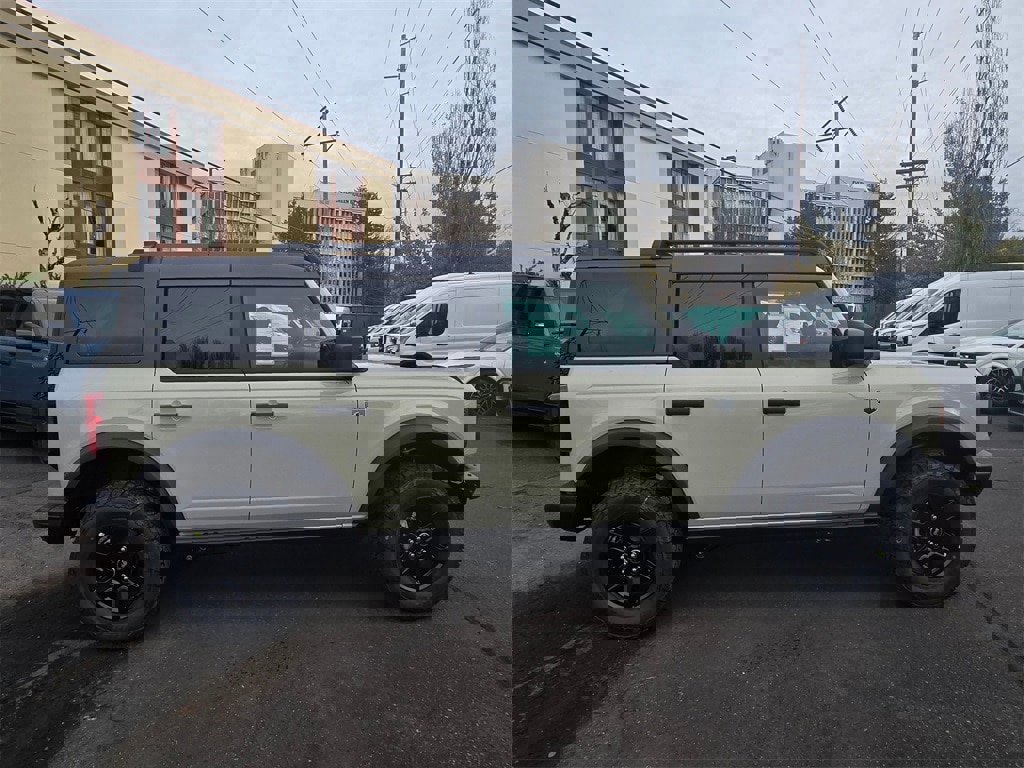 New 2025 Ford Bronco Big Bend w/ Black Diamond Package image 4