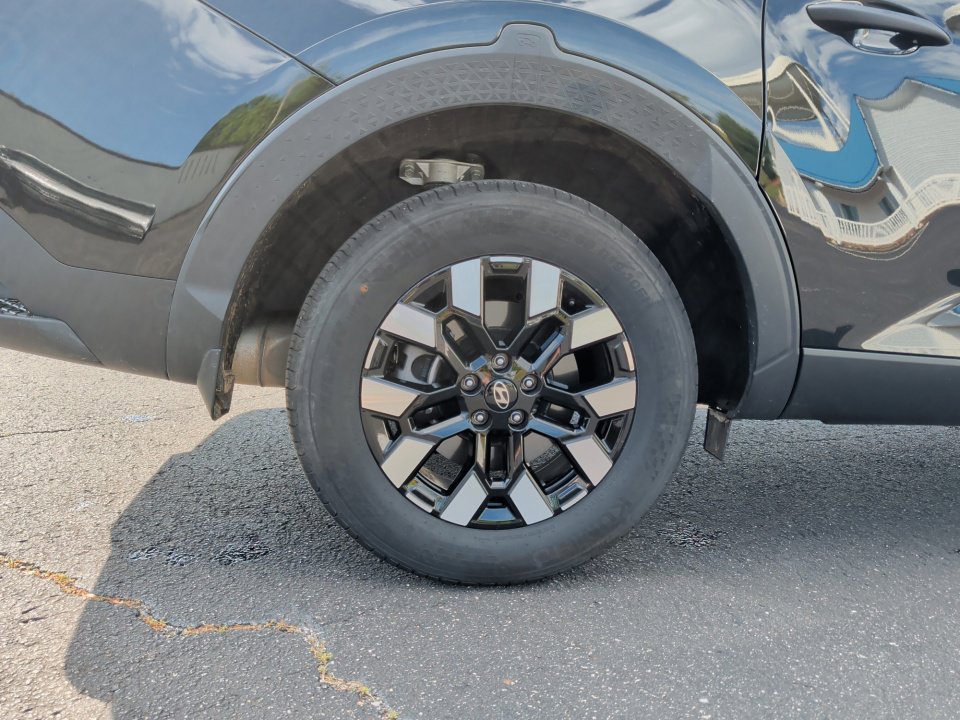 Certified 2025 Hyundai Santa Cruz SEL FWD image 23