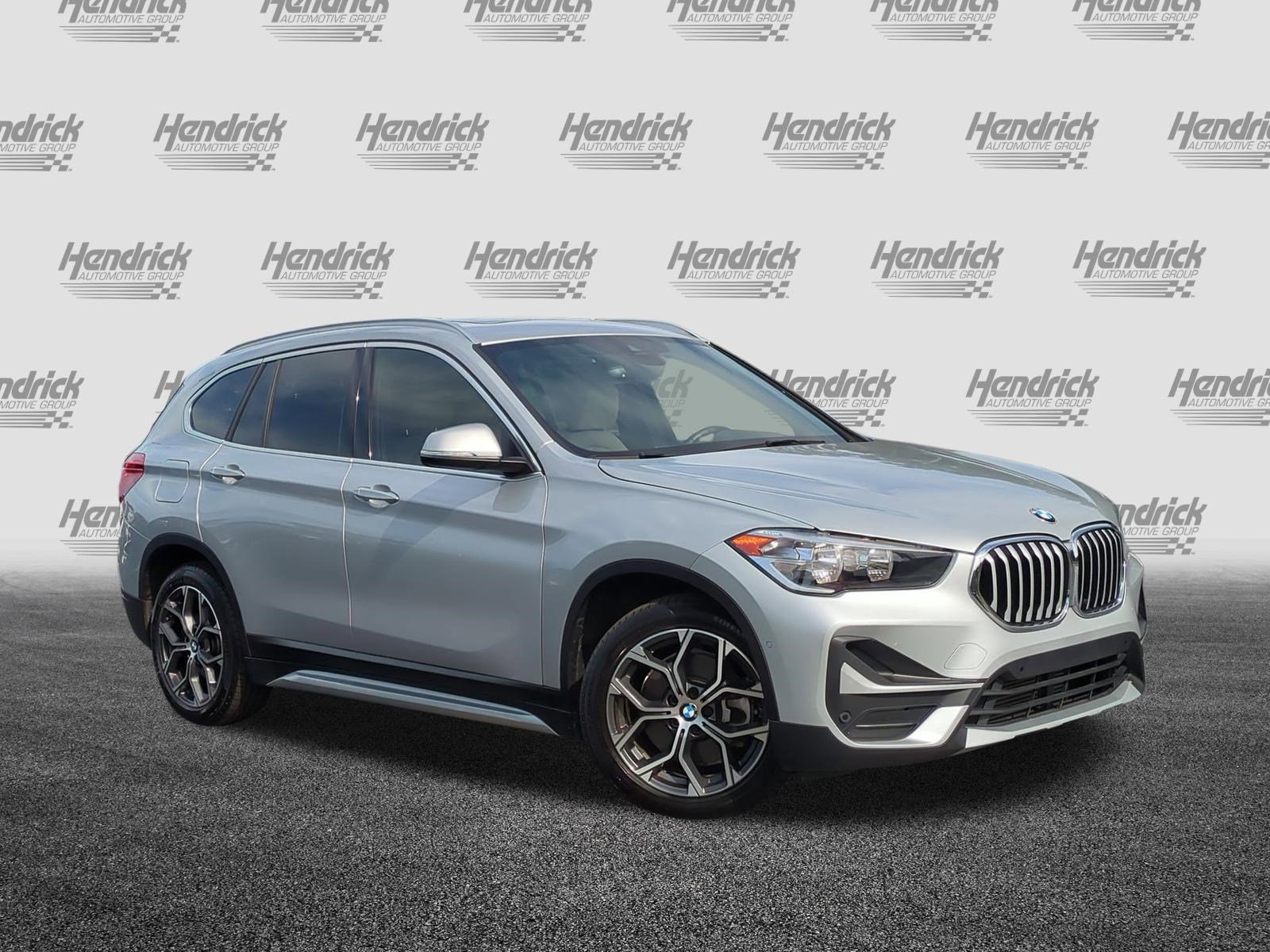Used 2021 BMW X1 xDrive28i w/ Convenience Package AWD/4WD image 2