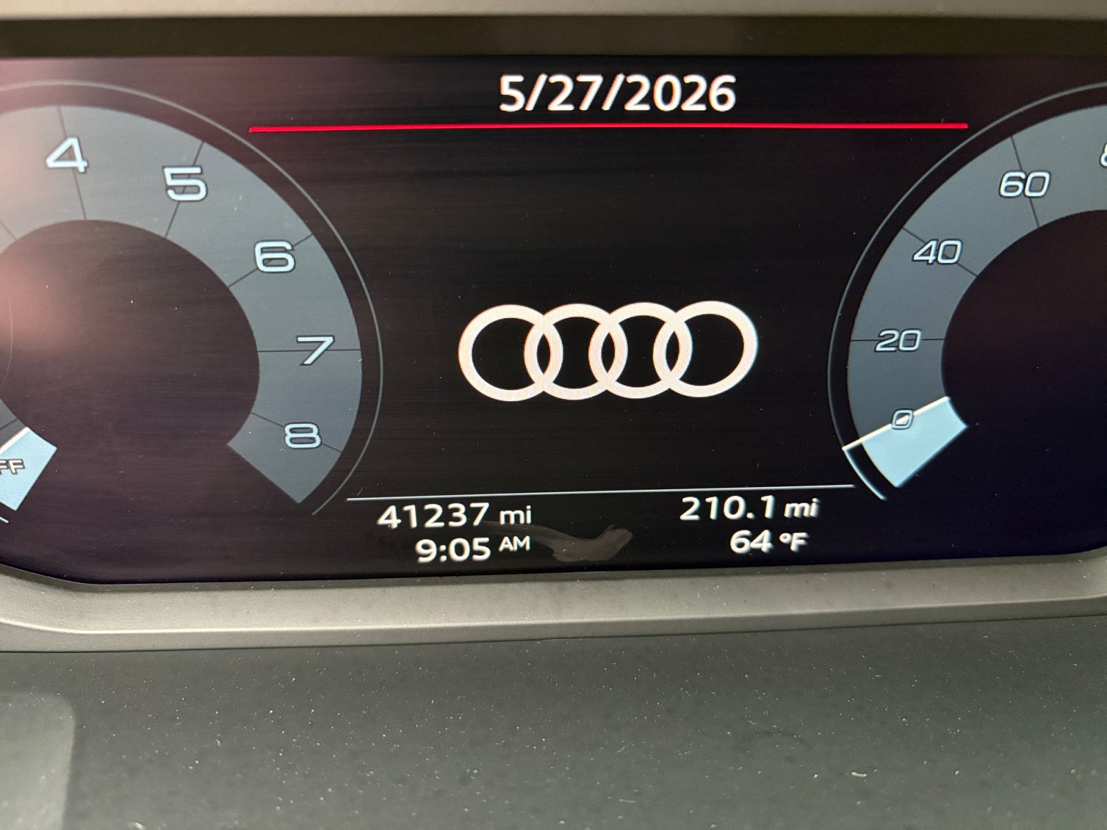 Used 2024 Audi Q3 2.0T Premium Plus w/ Premium Plus Package AWD/4WD image 3