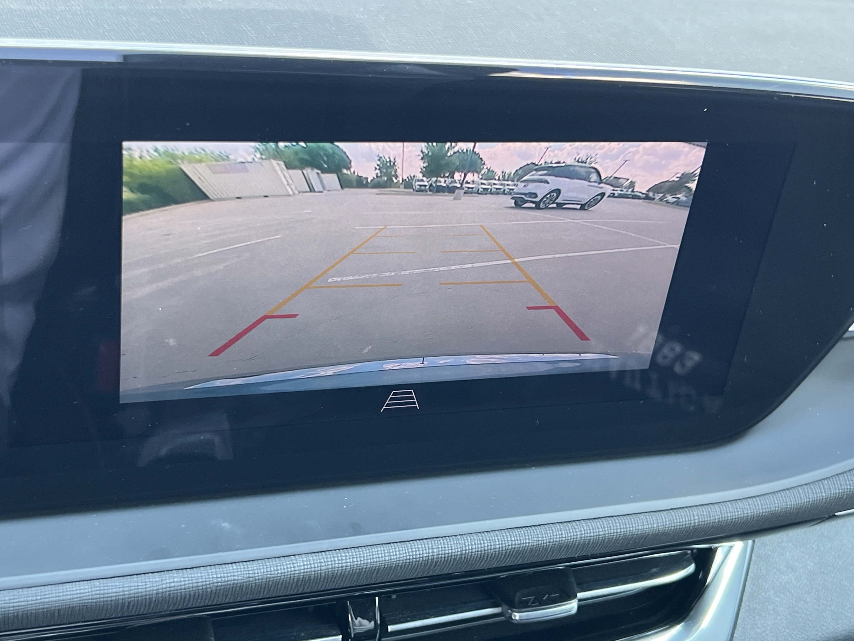 Used 2025 Buick Envista Avenir FWD image 18
