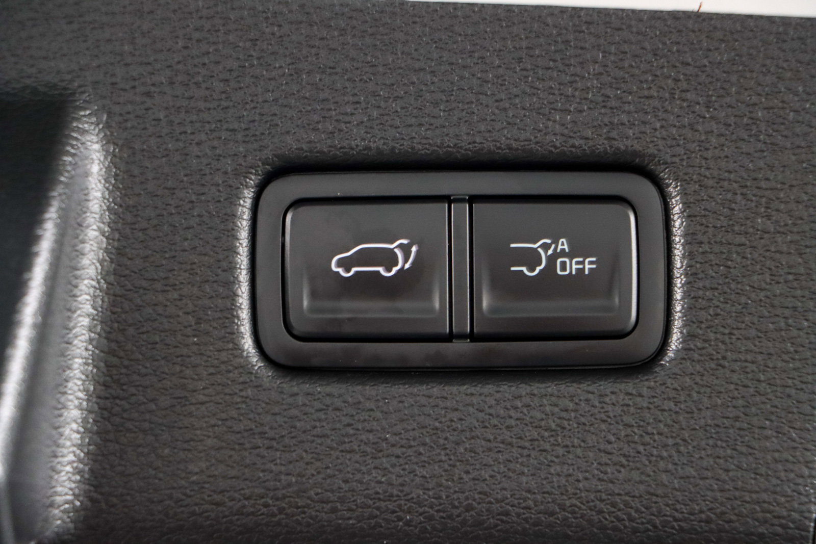 Used 2024 Kia Telluride EX w/ EX Captain's Chair Package image 32