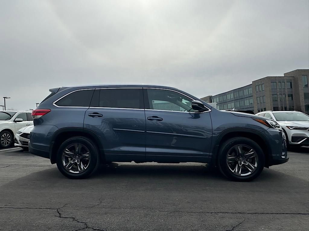 Used 2019 Toyota Highlander Limited Platinum image 11