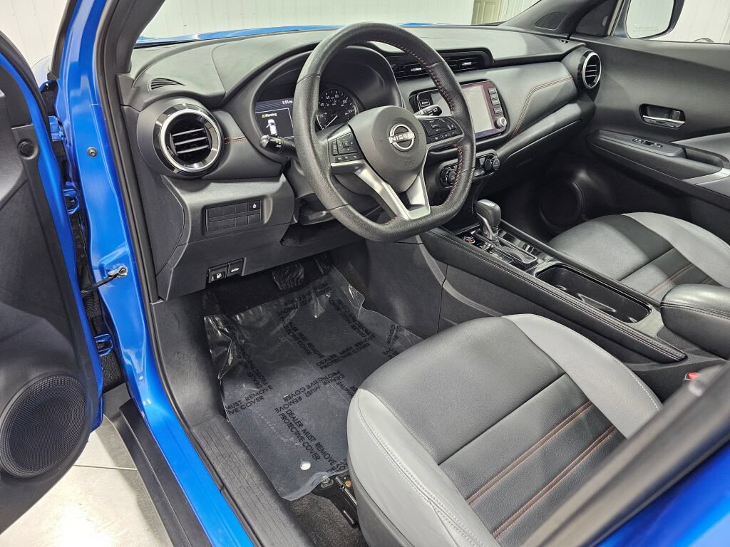 Used 2023 Nissan Kicks SR w/ SR Premium Package FWD image 25