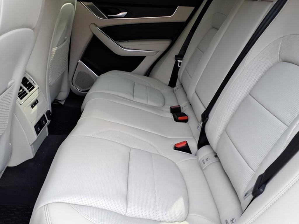 New 2026 Jaguar F-PACE R-Dynamic S image 6