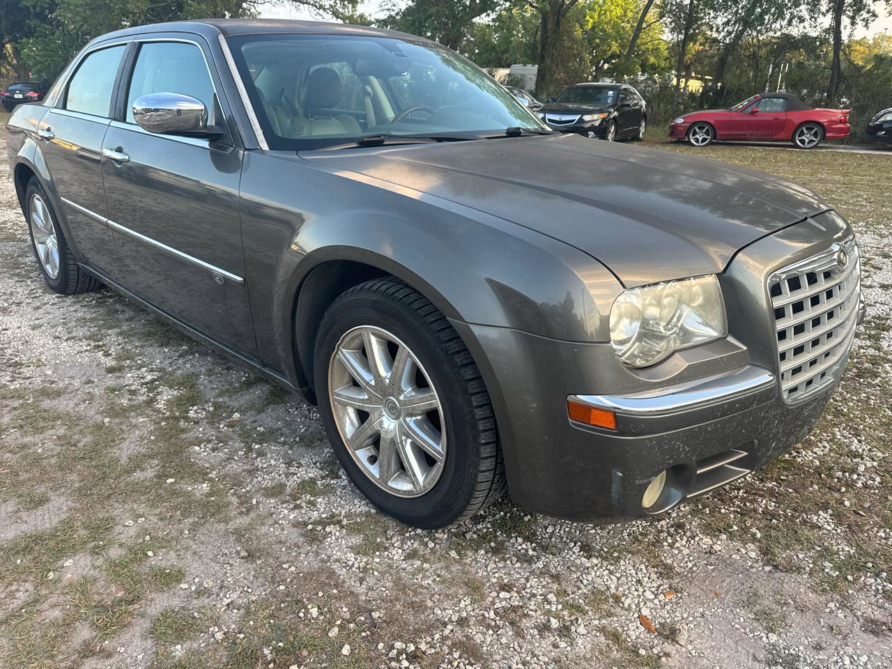 Used 2010 Chrysler 300 C w/ Luxury Group II RWD image 3