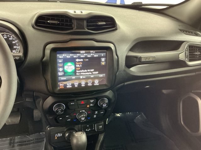 Used 2021 Jeep Renegade Latitude AWD/4WD image 33