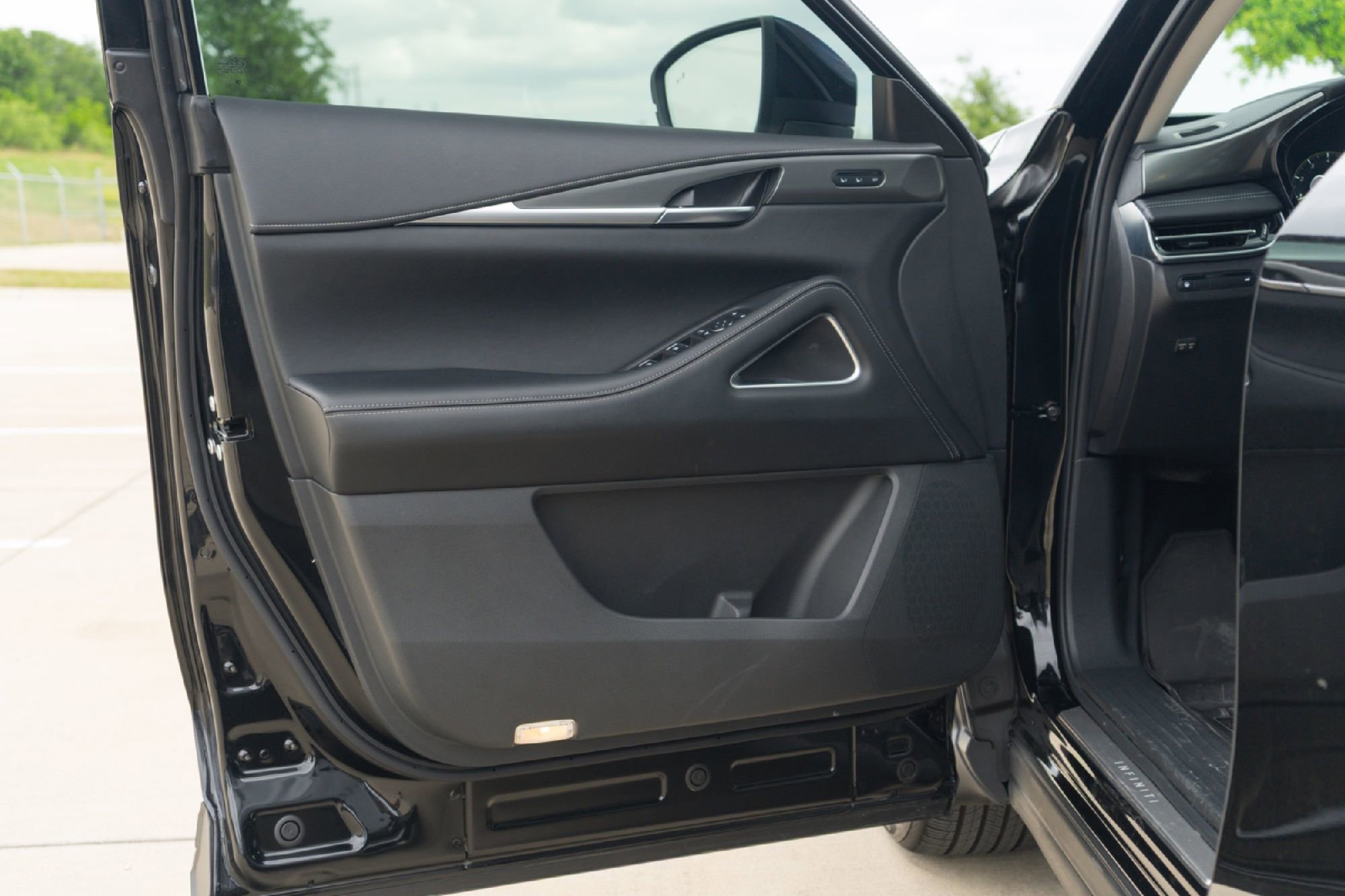 Certified 2026 INFINITI QX60 Luxe w/ Cargo Package image 22