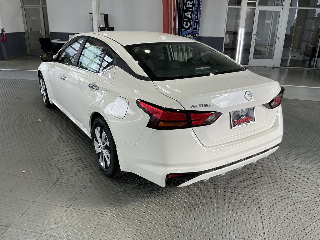 New 2025 Nissan Altima 2.5 S image 6