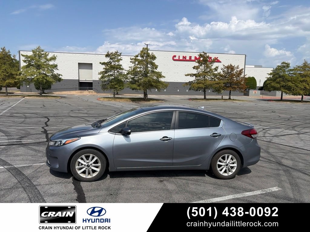 Used 2017 Kia Forte S w/ S Technology Package FWD image 1