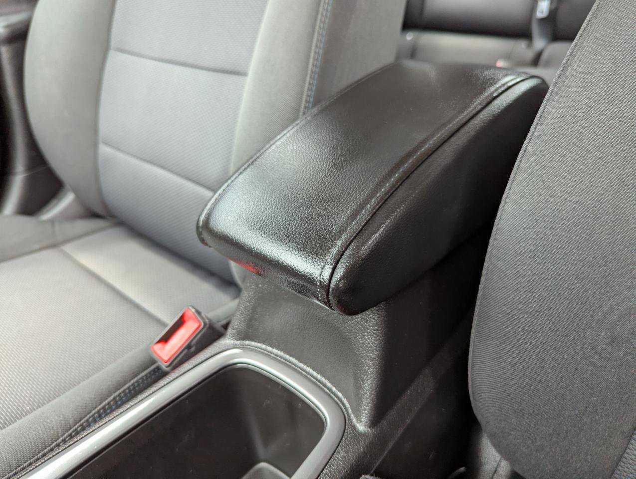 Used 2018 Chevrolet Cruze LT FWD image 26
