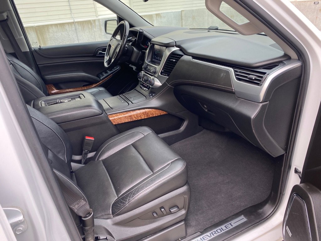 Used 2020 Chevrolet Suburban Premier AWD/4WD image 17